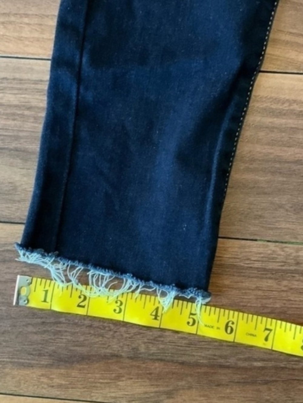 LEVI Strauss High Rise Skinny Jeans - Picture 6 of 12